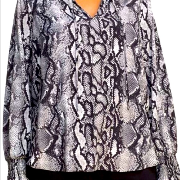 Aqua Curve Womens Plus Crepe Snake Print Blouse - Picture 3 of 7
